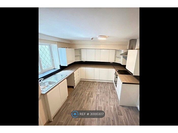 6 Bedroom Terraced House To Rent In Victoria St, Llandudno, LL30