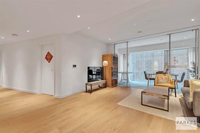 3 Bedroom Apartment For Sale In Electric Boulevard, London, SW11