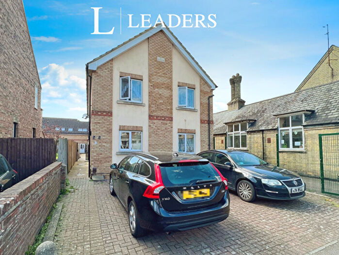 2 Bedroom Semi-Detached House To Rent In Queens Drive West, Peterborough, PE1