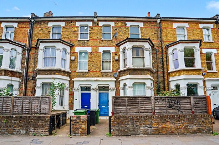 1 Bedroom Flat For Sale In Wood Lane, London, W12