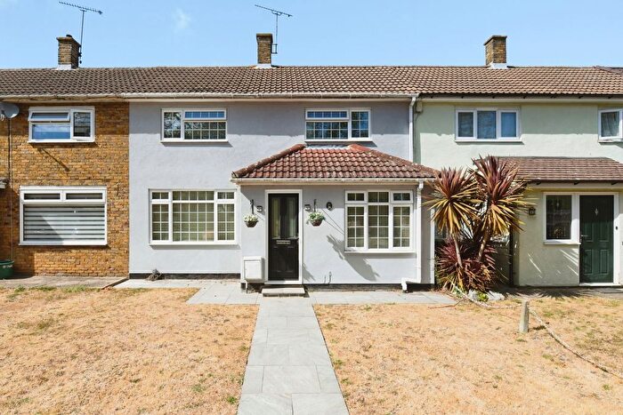 3 Bedroom Terraced House For Sale In Matching Green, Basildon, Essex, SS14