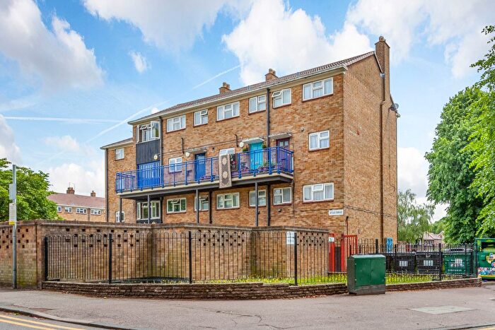 2 Bedroom Flat To Rent In Attlee Terrace, Prospect Hill, London, E17