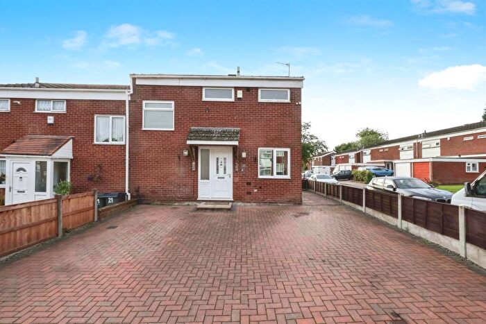 2 Bedroom Semi-Detached House For Sale In Roedean Close, Birmingham, B44