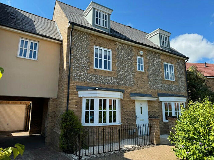 5 Bedroom Detached House To Rent In Hidcote Drive, Westcroft, Milton Keynes, Buckinghamshire, MK4