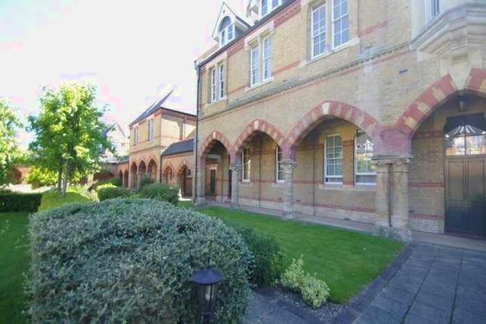 2 Bedroom Flat To Rent In Andrew Reed Court, Keele Close, Watford, WD24