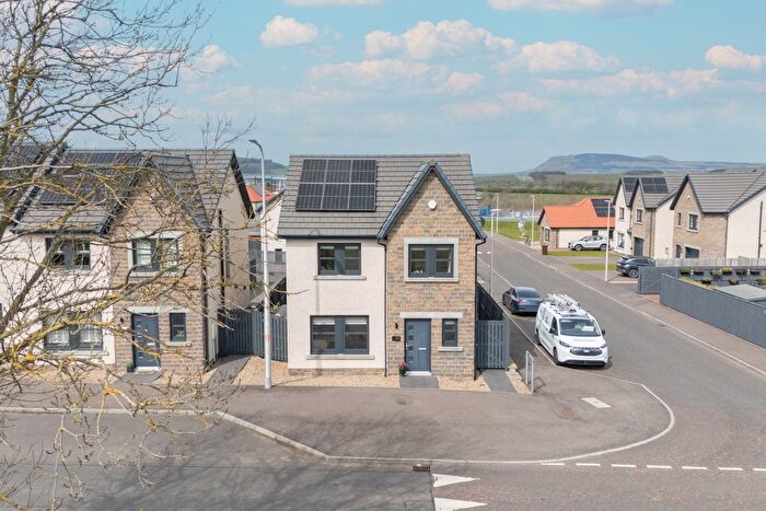 3 Bedroom Detached House For Sale In The Avenue, Lochgelly, KY5