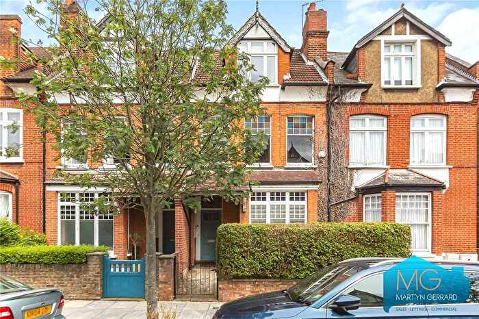 3 Bedroom Flat For Sale In Nelson Road, Crouch End, London, N8