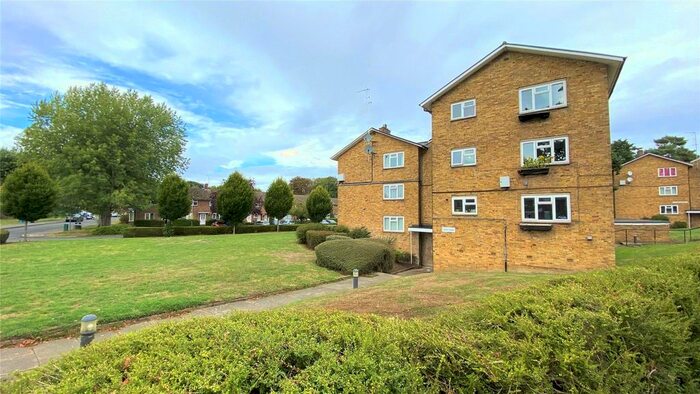 2 Bedroom Flat To Rent In Windlesham Road, Bracknell, Berkshire, RG42