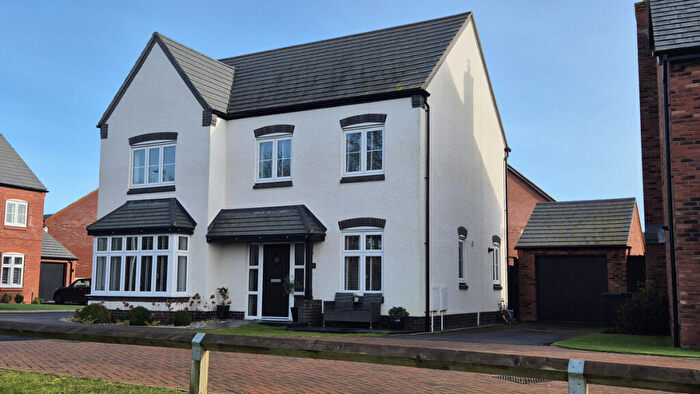 4 Bedroom Detached House For Sale In Icetone Way, Bishops Itchington, CV47