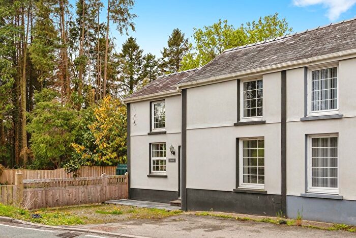 3 Bedroom Semi-Detached House For Sale In Alltwalis, Carmarthen, Carmarthenshire, SA32