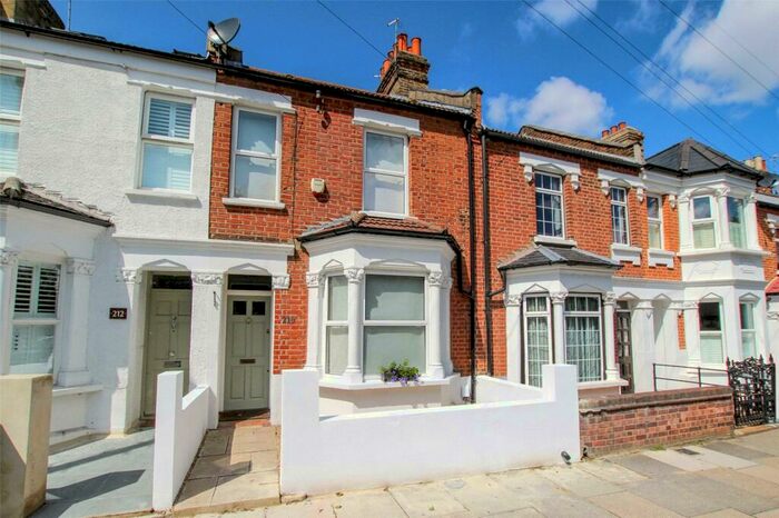 3 Bedroom Terraced House To Rent In Lakedale Road, London, SE18