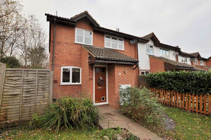 2 Bedroom End Of Terrace House To Rent In Stonecrop Road, Guildford GU4