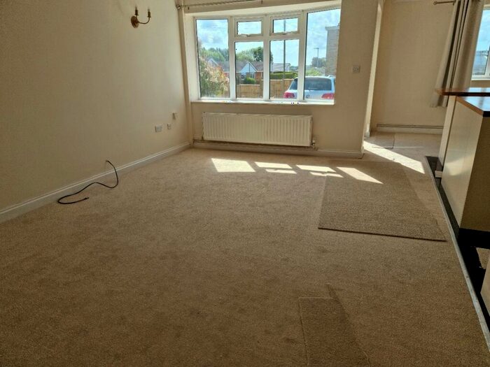 2 Bedroom Bungalow To Rent In Fern Grove, Cherry Willingham, Lincoln, LN3