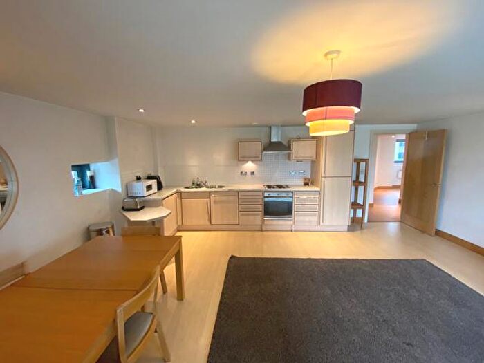 2 Bedroom Apartment To Rent In Blue Little Neville Street Leeds City Centre, LS1