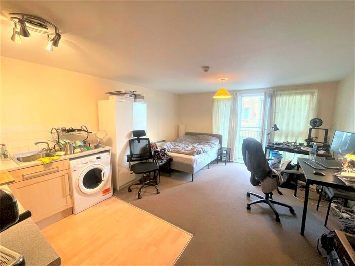 Studio To Rent In New North Road, Exeter, EX4