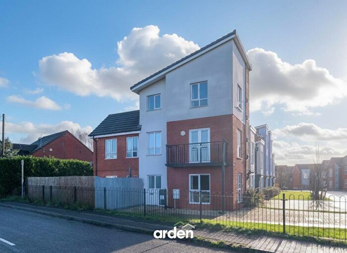 3 Bedroom Semi Detached House For Sale In Blakeney Drive, Bromsgrove, B61