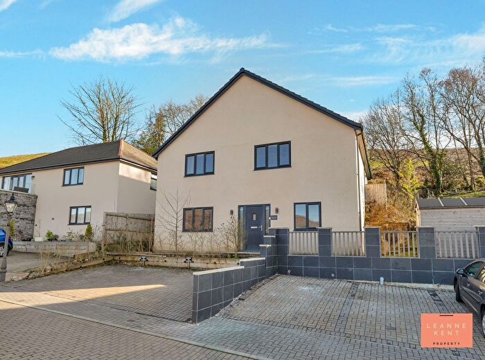 4 Bedroom Detached House For Sale In Bluebell Close, Abertridwr, CF83