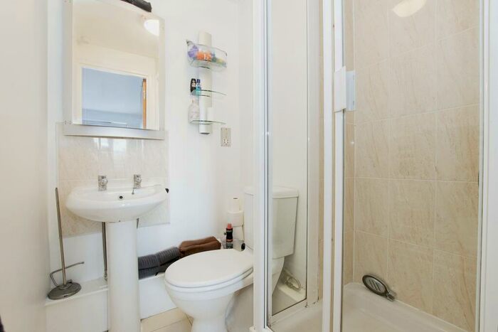 2 Bedroom Flat For Sale In Baltic Quay, Gateshead, NE8