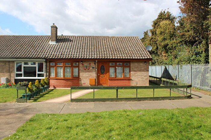 2 Bedroom Bungalow For Sale In Stennetts Close, Trimley St Mary, IP11