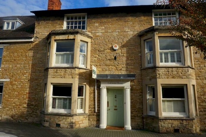 7 Bedroom Terraced House To Rent In High Street, Olney, MK46