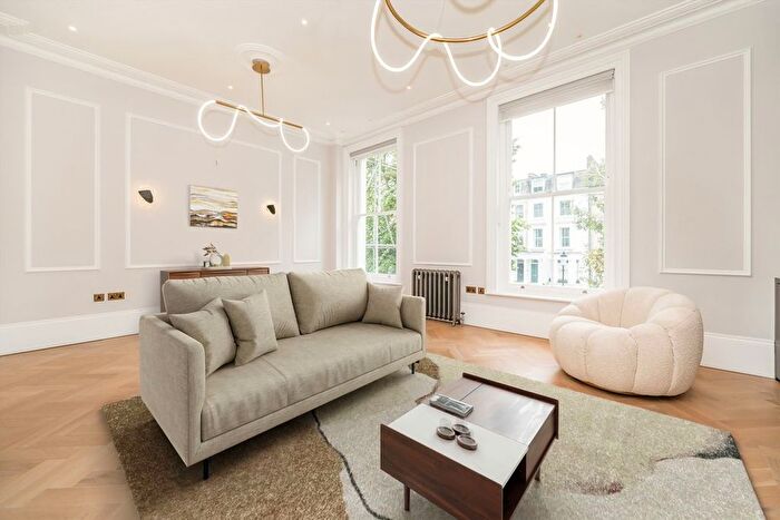 5 Bedroom Flat To Rent In Elsham Road, Holland Park, W14