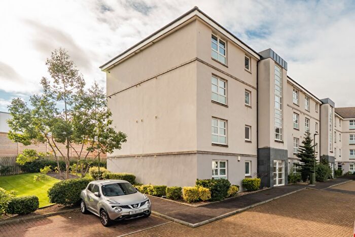 2 Bedroom Flat For Sale In / Chesser Crescent, Edinburgh, EH14