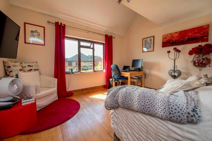 2 Bedroom Maisonette To Rent In Ladygrove Drive, Burpham, Guildford, GU4