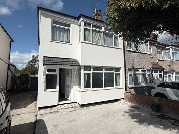 3 Bedroom Semi-Detached House To Rent In Orchard Grove, Kenton, HA3