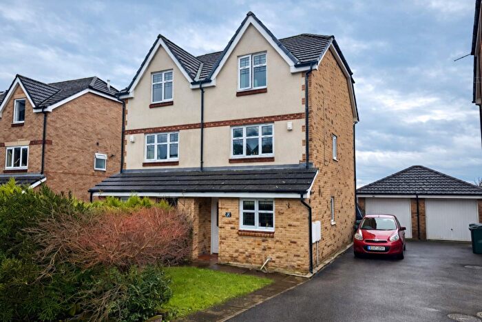 4 Bedroom Semi Detached House For Sale In Forestdale Way, Wrose, Shipley, BD18