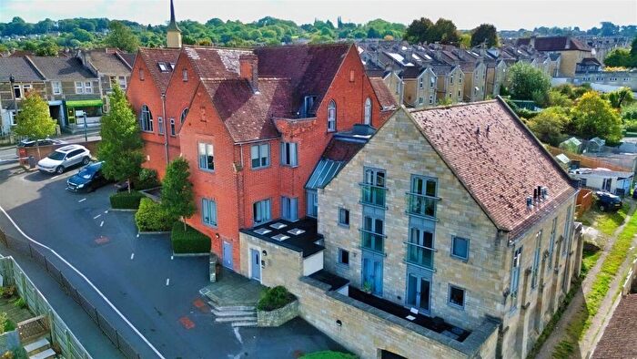 2 Bedroom Apartment For Sale In Coronation Avenue, Bath, BA2