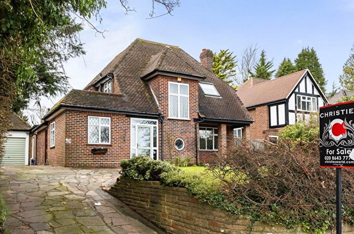4 Bedroom Detached House For Sale In Brighton Road, Banstead, SM7