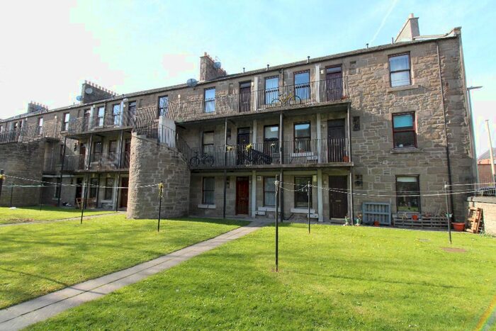 2 Bedroom Flat To Rent In Taits Lane, West End, Dundee, DD2
