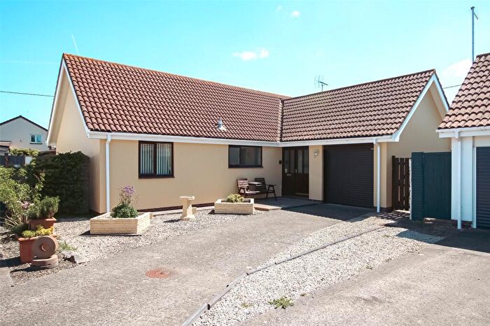 2 Bedroom Detached Bungalow For Sale In Lansdowne Park, Northam, Bideford, EX39