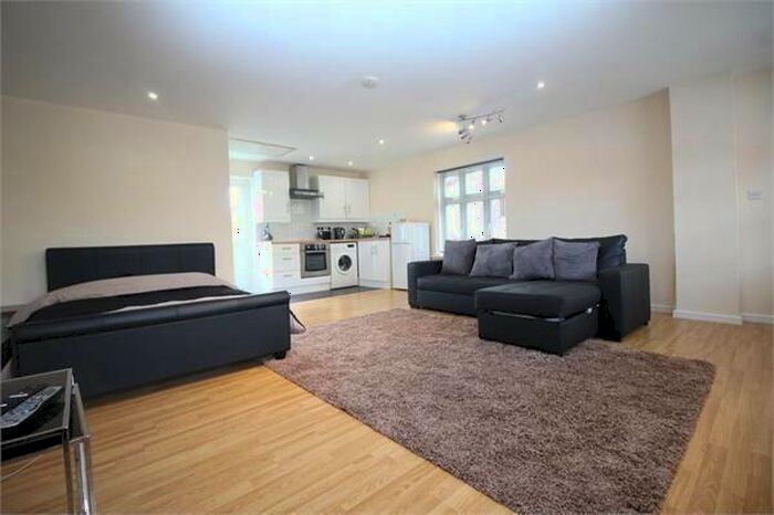 Studio To Rent In Tunny End, Bletchley, Milton Keynes, MK3