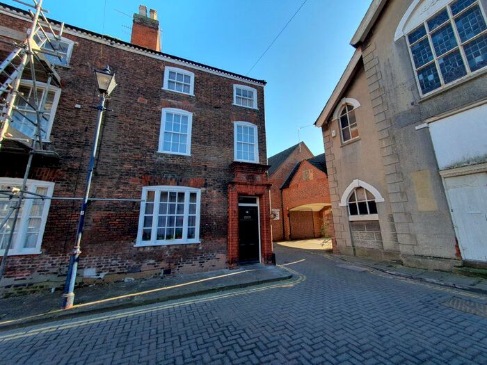 1 Bedroom Flat To Rent In Pump Square, Boston, PE21