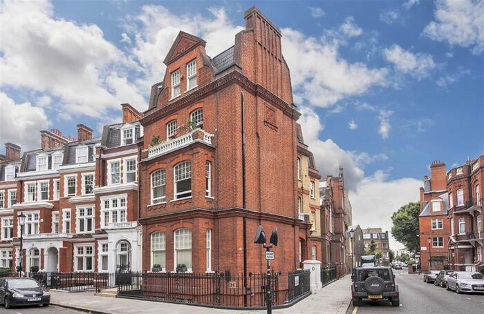 2 Bedroom Flat To Rent In Roland Gardens, London, SW7
