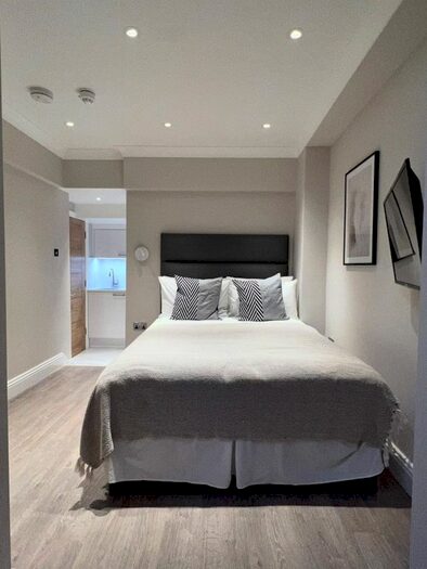 Studio To Rent In Courtfield Gardens, London, London, SW5