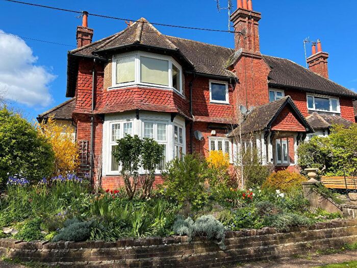 2 Bedroom Flat For Sale In The Crescent, Steyning, West Sussex, BN44