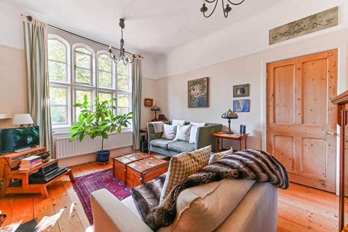 3 Bedroom Terraced House For Sale In King William Iv Gardens, Penge, London, SE20