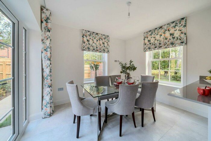 4 Bedroom Detached House For Sale In Gorell Road, Beaconsfield, Buckinghamshire, HP9