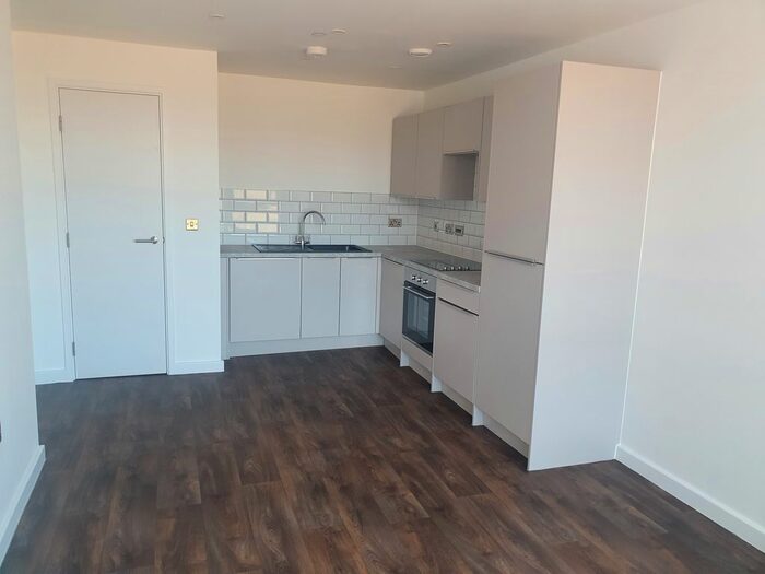 1 Bedroom Flat To Rent In Moseley Gardens, Moseley Street, Digbeth, B12