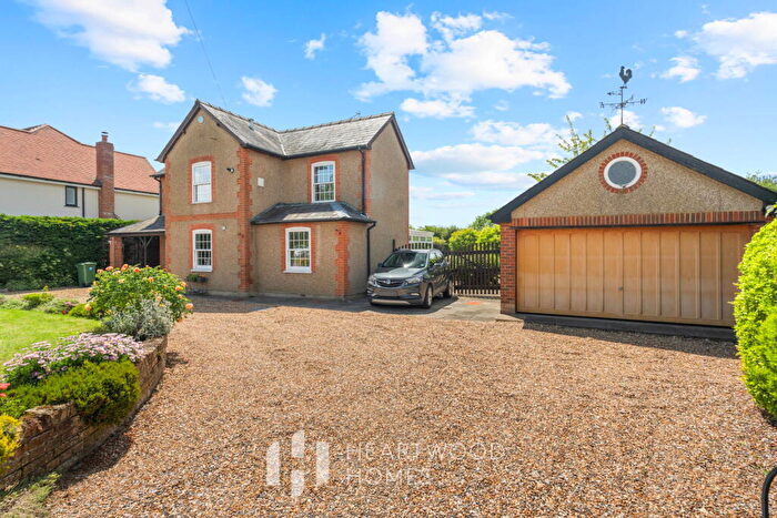 3 Bedroom Detached House For Sale In The Well House, Tollgate Road, Colney Heath, St. Albans, AL4