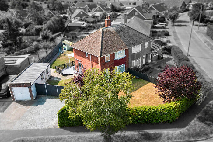 3 Bedroom Semi-Detached House For Sale In Queens Drive, Halesworth, IP19