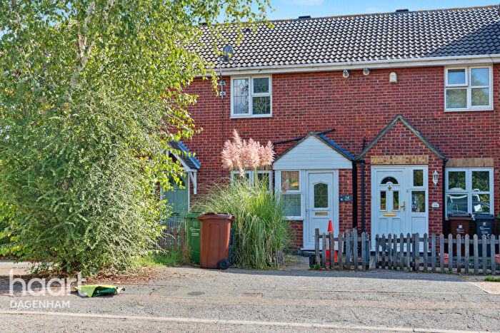 2 Bedroom Terraced House For Sale In Wrights Close, Dagenham, RM10