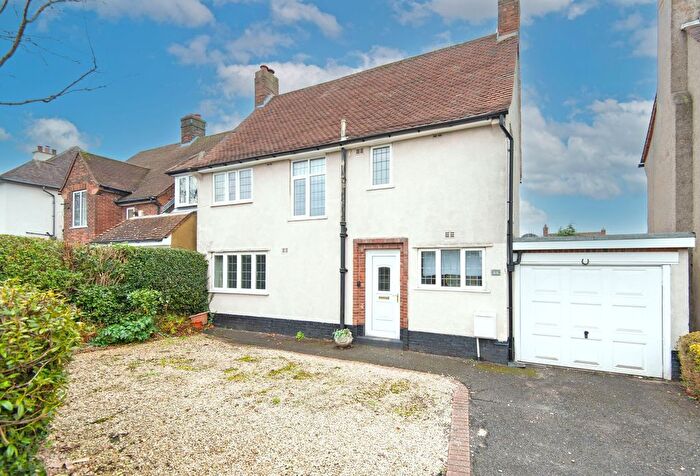 3 Bedroom Detached House For Sale In Highfield Lane, Chesterfield, S41