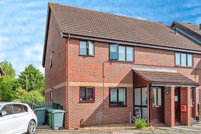 2 Bedroom Flat For Sale In Weavers Close, Horsham St. Faith, Norwich, NR10