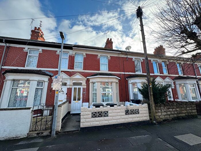 2 Bedroom Flat To Rent In York Road, Swindon, SN1