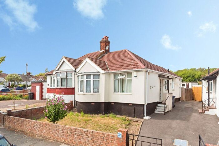 3 Bedroom Semi-Detached Bungalow For Sale In Stanhope Park Road, Greenford, UB6