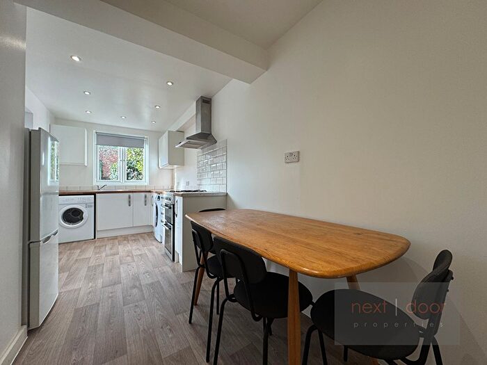 3 Bedroom Terraced House To Rent In Kingsdown Avenue, East Acton, W3