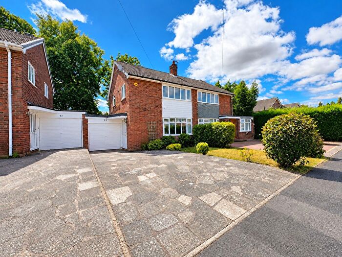 3 Bedroom Semi-Detached House For Sale In Woodside Way, Walsall, West Midlands, WS9